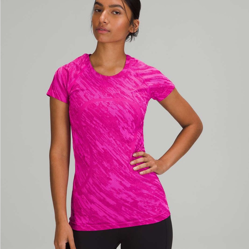 Lululemon Short Sleeve Swiftly Tech In Mesh Camp … - image 1